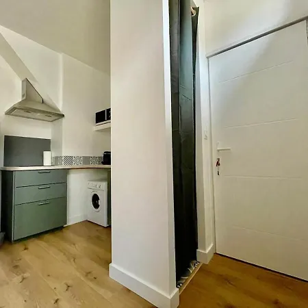 Neuf, Plein Centre Apartment