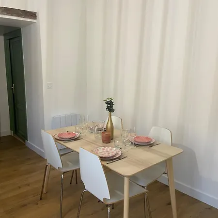 Neuf, Plein Centre Latresne-gironde דירה *